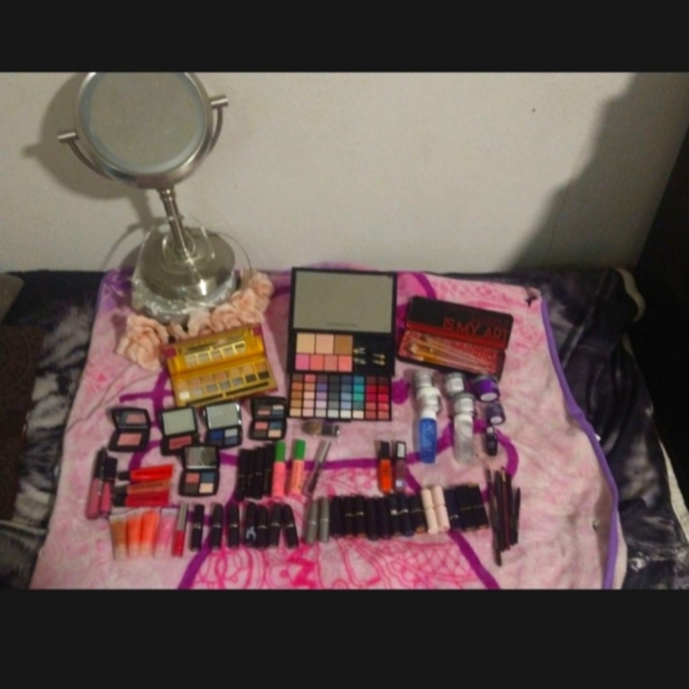 Make-up Cosmetic  Ect.